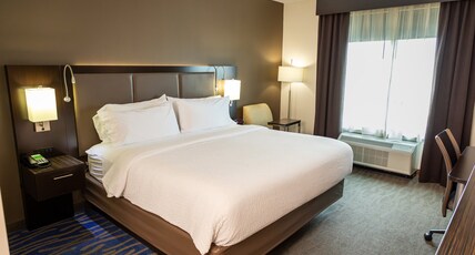 Holiday Inn Paducah Riverfront, an IHG Hotel Room Type - 1 King Standard City View Holiday Inn Paducah Riverfront, an IHG Hotel Room Type - 1 King Standard City View