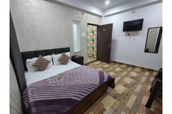 FabHotel Golden Majestic