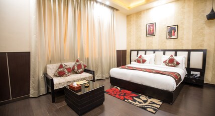SUNCITY ENTERTAINMENTS Room Type - Deluxe Room Free Wi-Fi