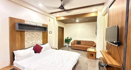 Ramya Stay Inn Room Type - LUXURIOUS ROOM