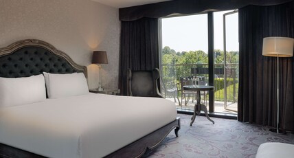 Hilton London Syon Park Room Type - KING DLX RM W QUEEN BED