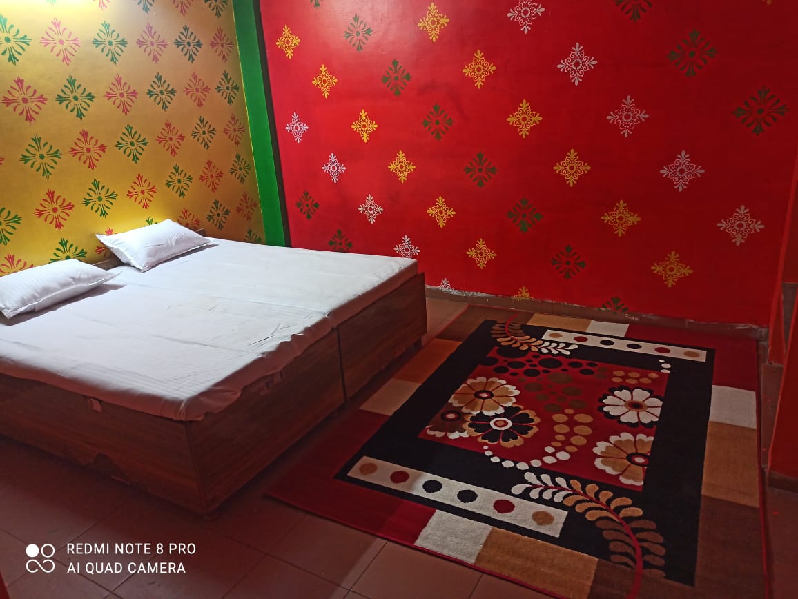 Shree Vallabh bhawan Homestay - Tap to explore photos