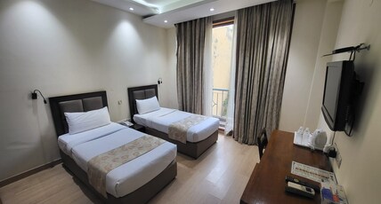 UDS Villa - Next to VFS, Walking to Connaught Place Room Type - Deluxe Twin Room with Balcony