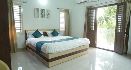 Adharsh Residency Room Type - Premium Front Suit 3A