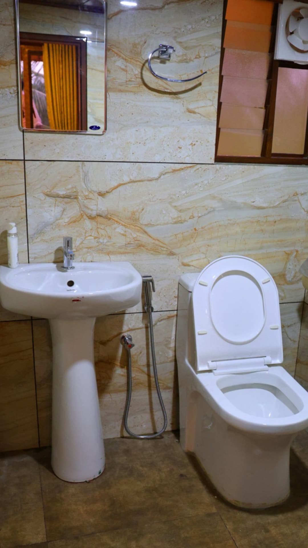 Riverine Homestay Kochin - Tap to explore photos