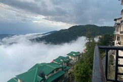 West End Home Stay | Rooms & Kitchen