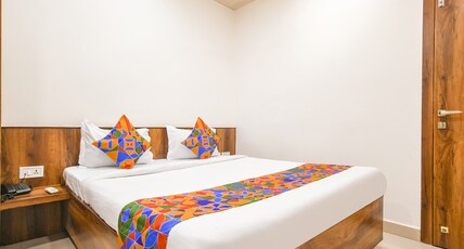 FabHotel The King Palace Room Type - Deluxe Rooms FabHotel The King Palace Room Type - Deluxe Rooms