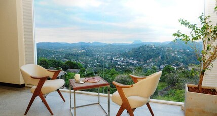 Skyloft Kandy Room Type - Superior Double or Twin Room with Mountain View