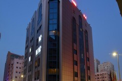 Al Bustan Flats
