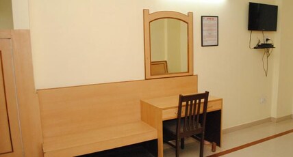 Atithi Inn Room Type - Deluxe Ac Room