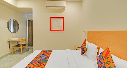 FabHotel AM Castle - Nr ESI Hospital Metro Station Room Type - Premium Room