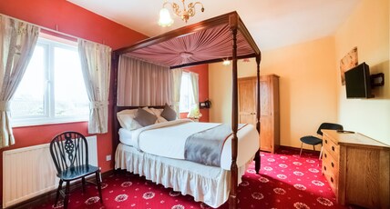 OYO The Royal Hotel Room Type - Standard Double Room