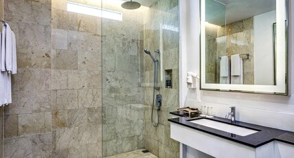 NOVOTEL PALEMBANG Room Type - Deluxe Room with Twin Beds