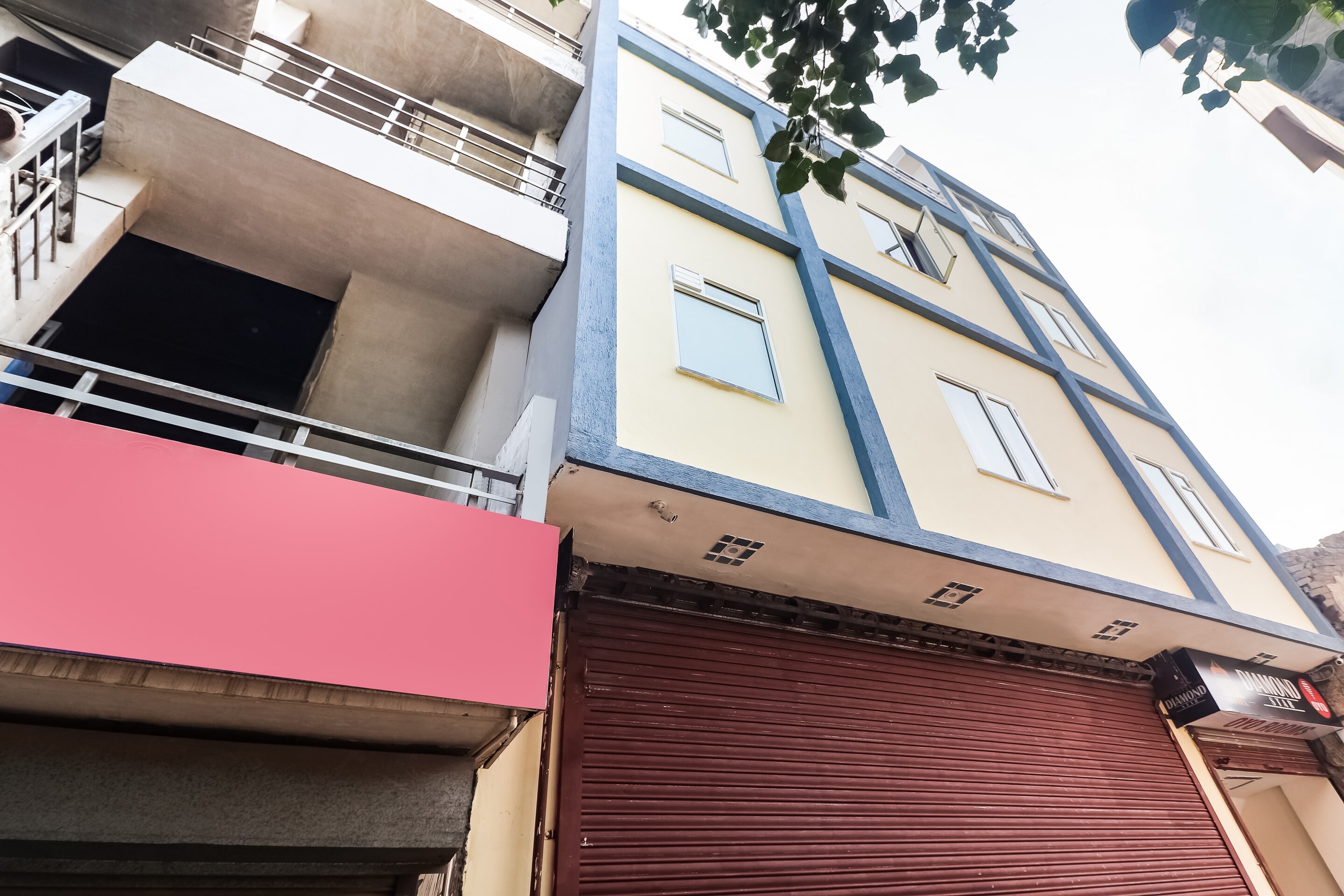 Hotel O Diamond Star - Tap to explore photos