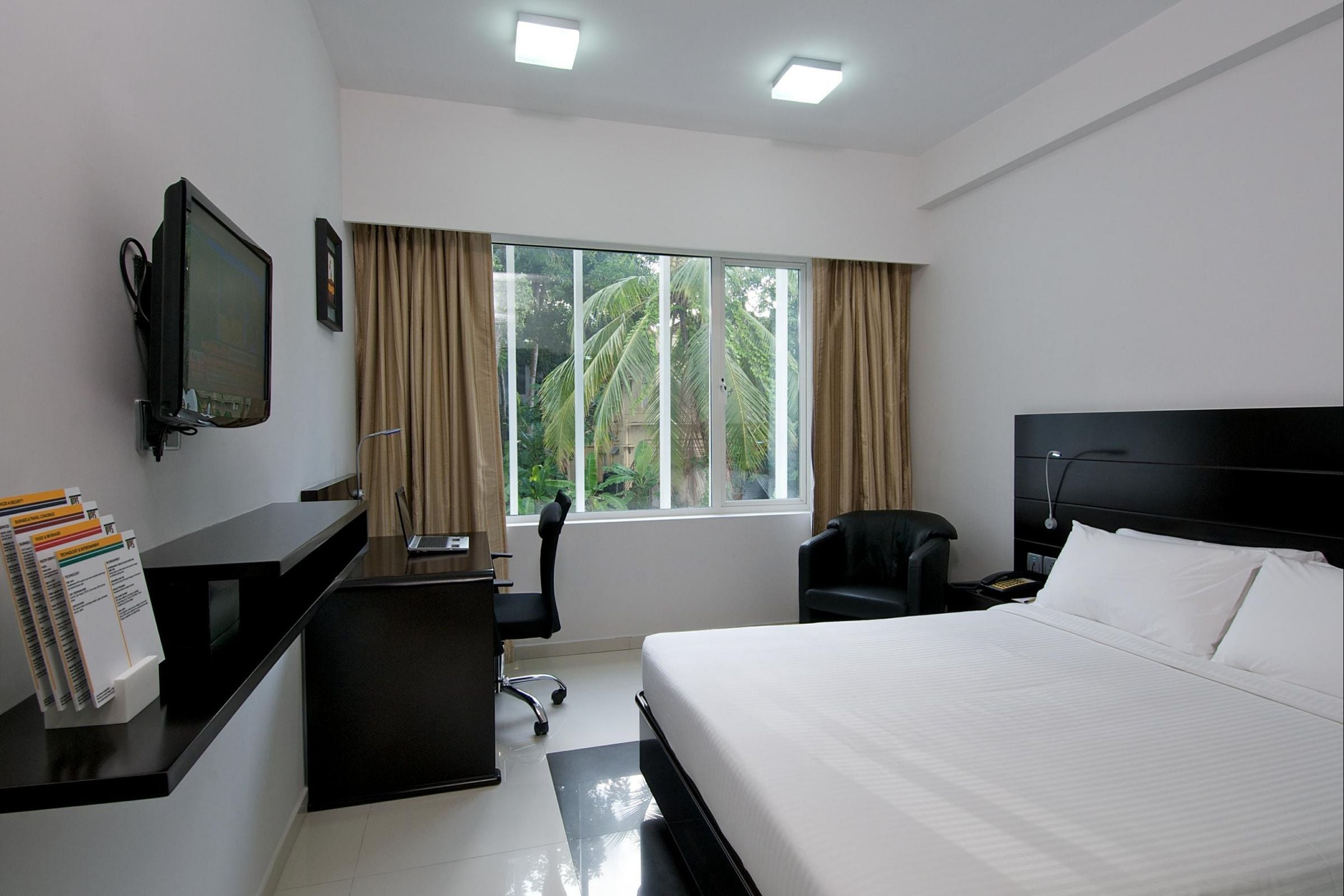 Keys Select by Lemon Tree Hotels, Thiruvananthapuram - Tap to explore photos