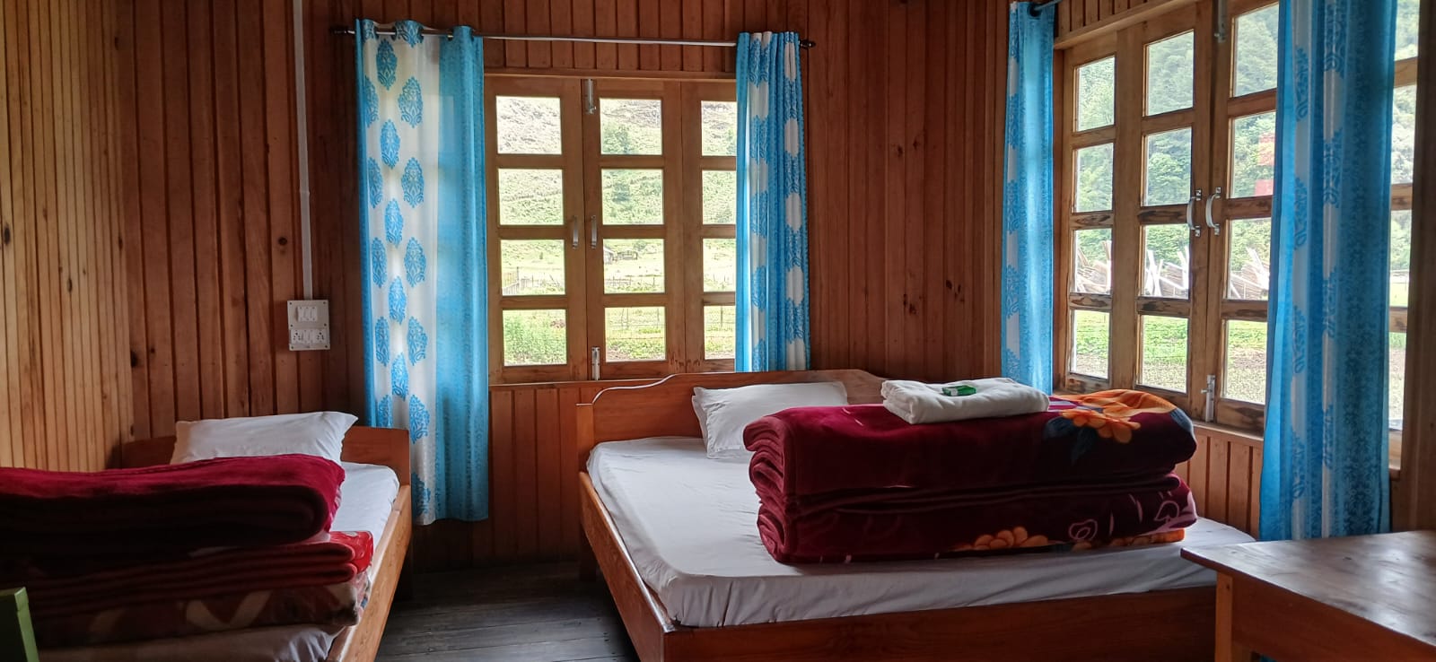 Siyom Homestay - Tap to explore photos