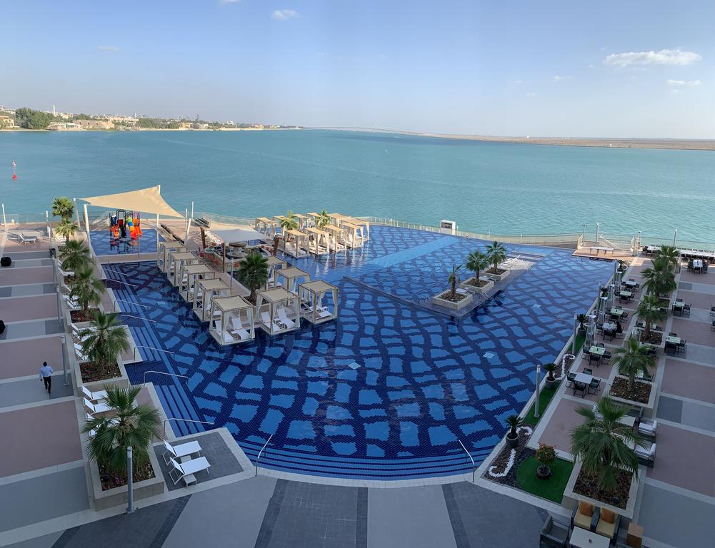 Royal M Hotel and Resort Abu Dhabi by Gewan - Tap to explore photos