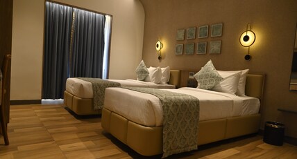 Hotel A1 Divya Inn Room Type - Superior Room