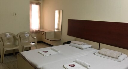 Hotel Subashini International Room Type - Deluxe Double Room AC