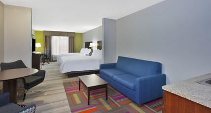 Holiday Inn Express Niles Room Type - 2 Queen Suite Sofa Bed Extra Floor Space