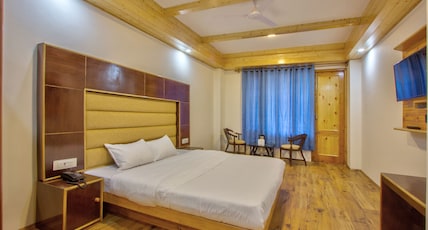 HOTEL MANALI BOUTIQUE Room Type - Deluxe Room with Balcony HOTEL MANALI BOUTIQUE Room Type - Deluxe Room with Balcony
