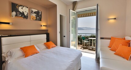 Best Western Regina Elena Room Type - 1 Queen And 1 Single, Sea View, Terrace