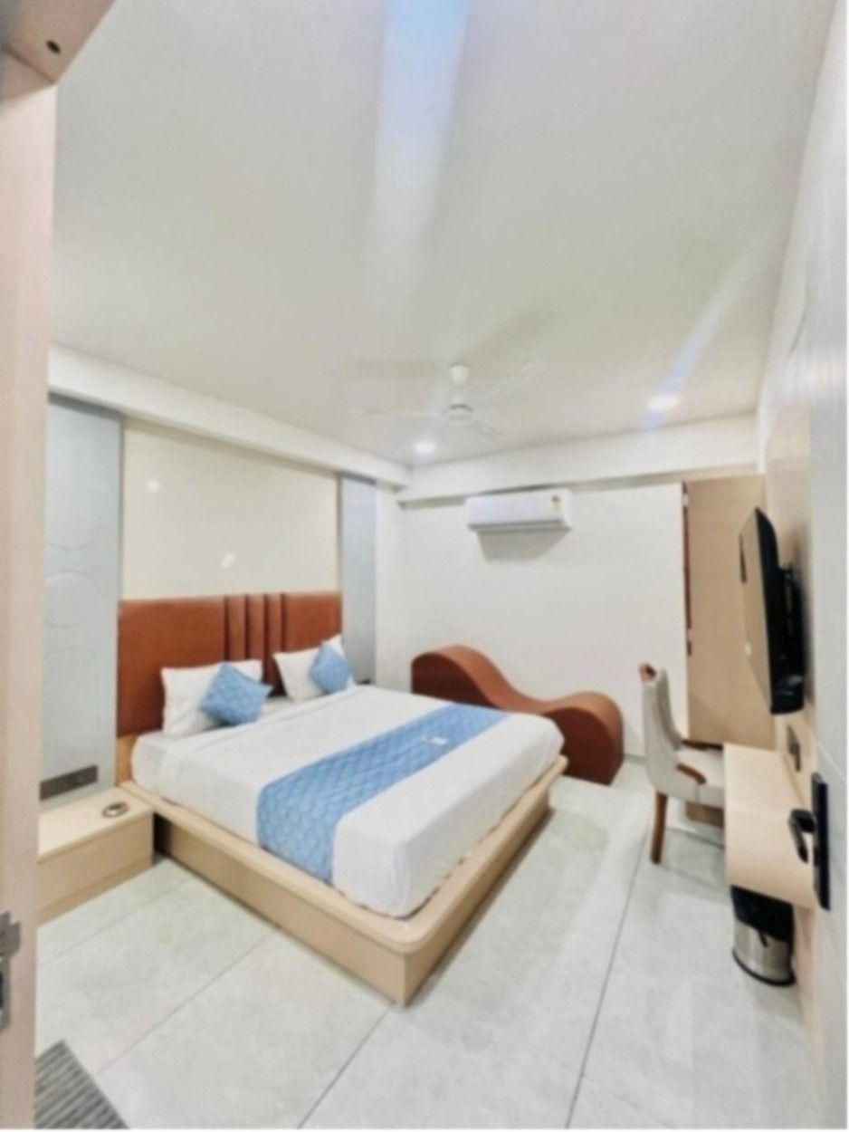 Hotel Sulin - Tap to explore photos
