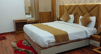 HOTEL STRAWBERRY Near Railway Station Chandigarh Room Type - Super Deluxe HOTEL STRAWBERRY Near Railway Station Chandigarh Room Type - Super Deluxe