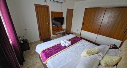 Broadway Inn Room Type - Family Suite Room With Balcony