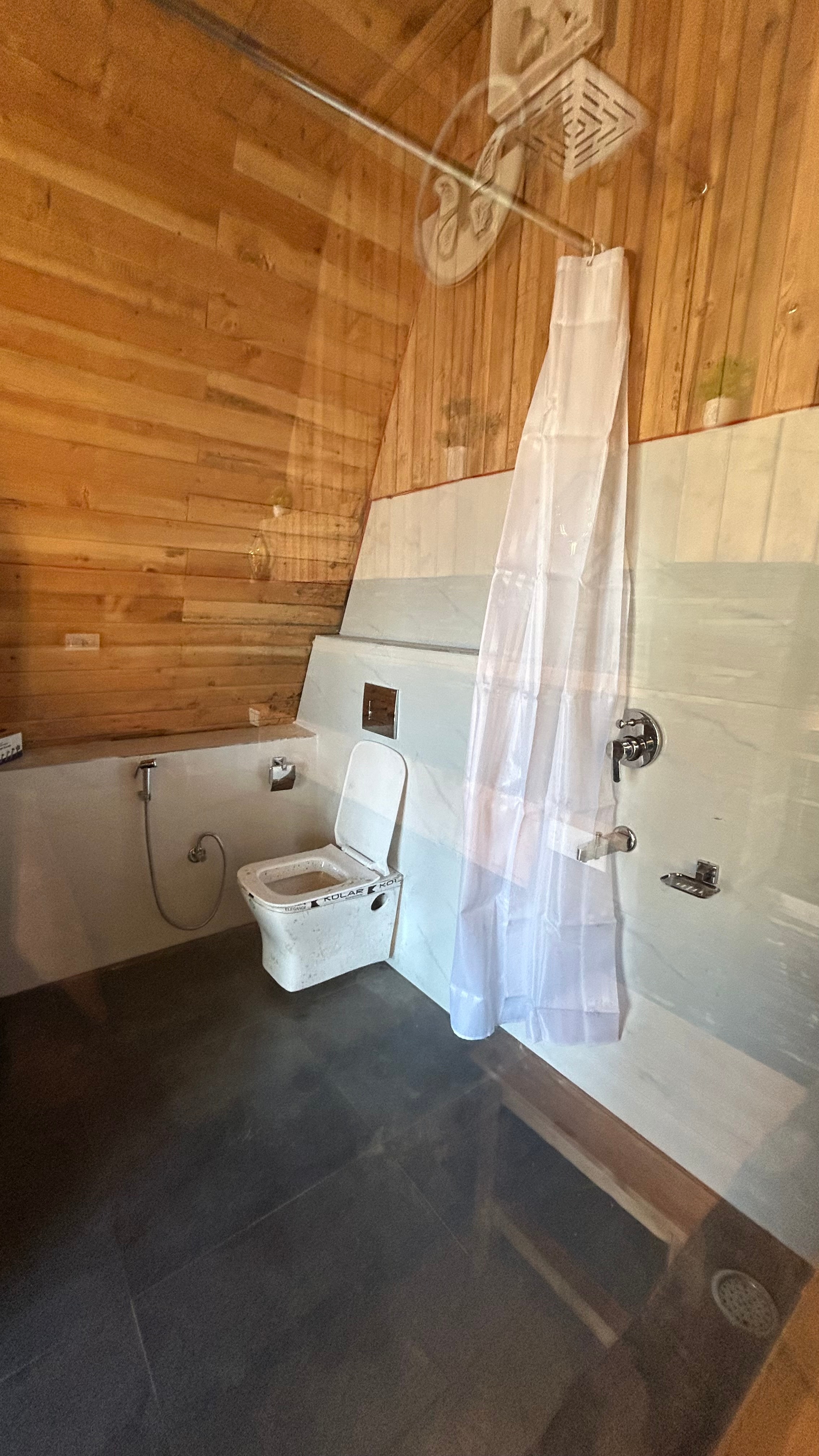 Sukoon A frame Treehouse with Hot Tub - Tap to explore photos
