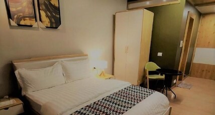 HOTEL WOODS INN Room Type - Executive Room HOTEL WOODS INN Room Type - Executive Room