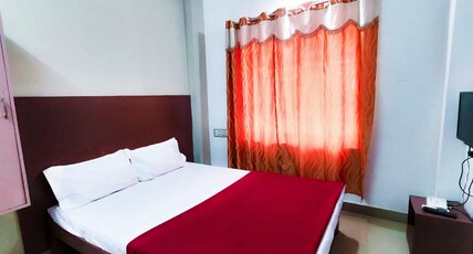 Royal Residency Room Type - Deluxe Double Room AC