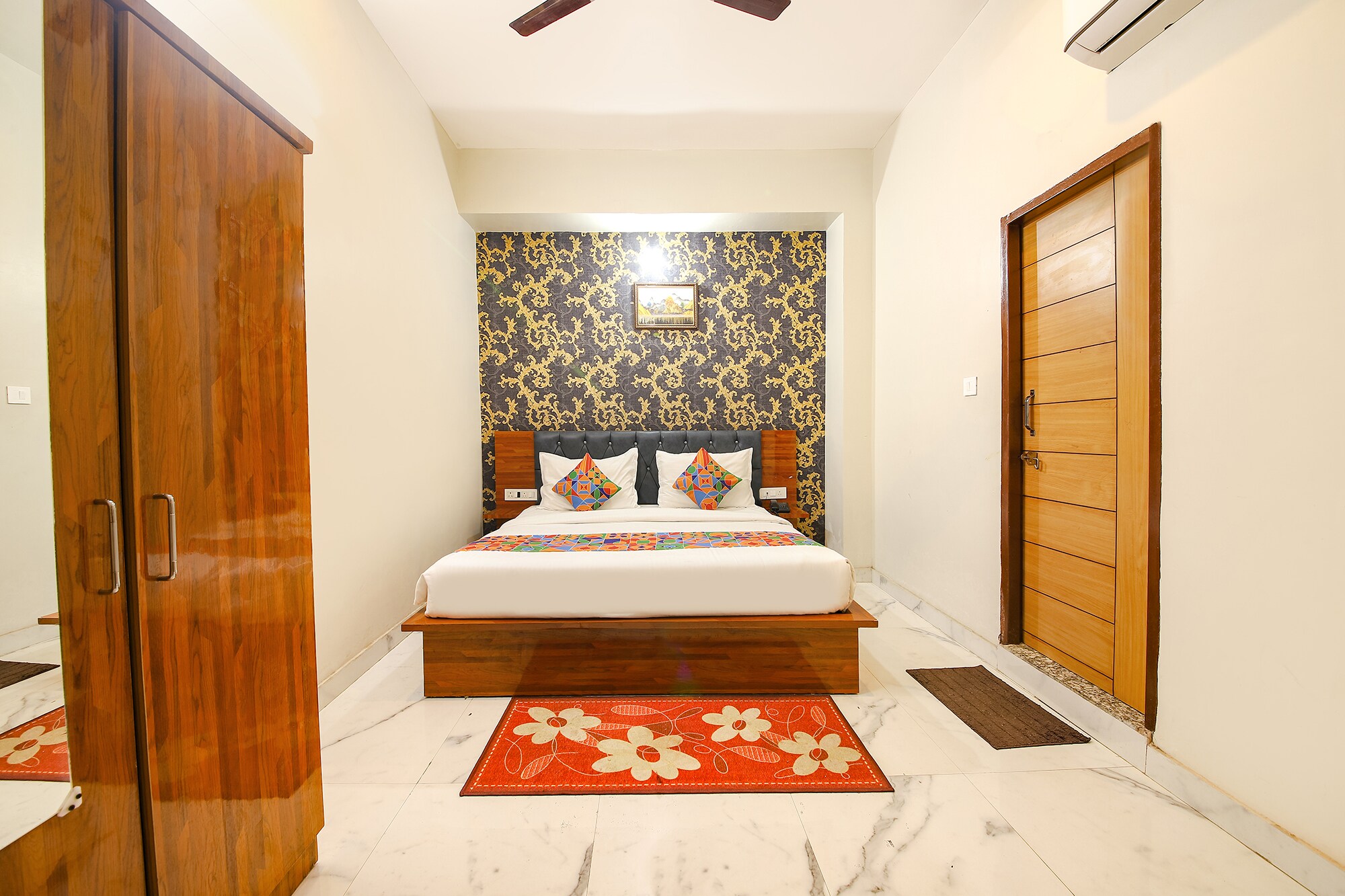 FabHotel Rudra - Tap to explore photos