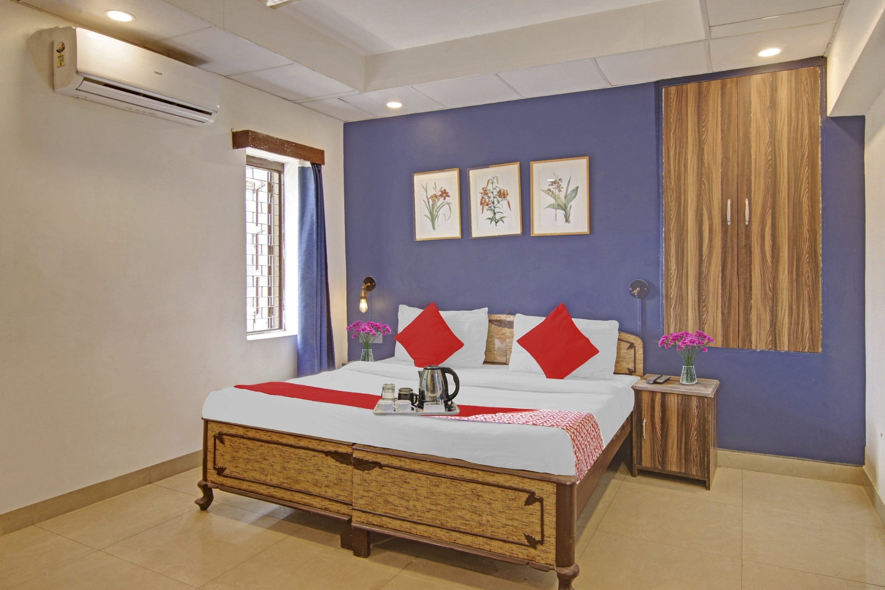 Flagship Greater Kailash Delhi - Tap to explore photos