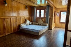 The Woodstone Villa Entire 5bhk Villa