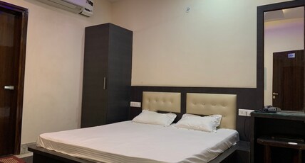 The Rawat Hotel Room Type - Standard Luxury Room