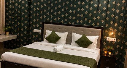 Hotel Yash Dham / Infront Of Entry Gate Room Type - Deluxe Room 