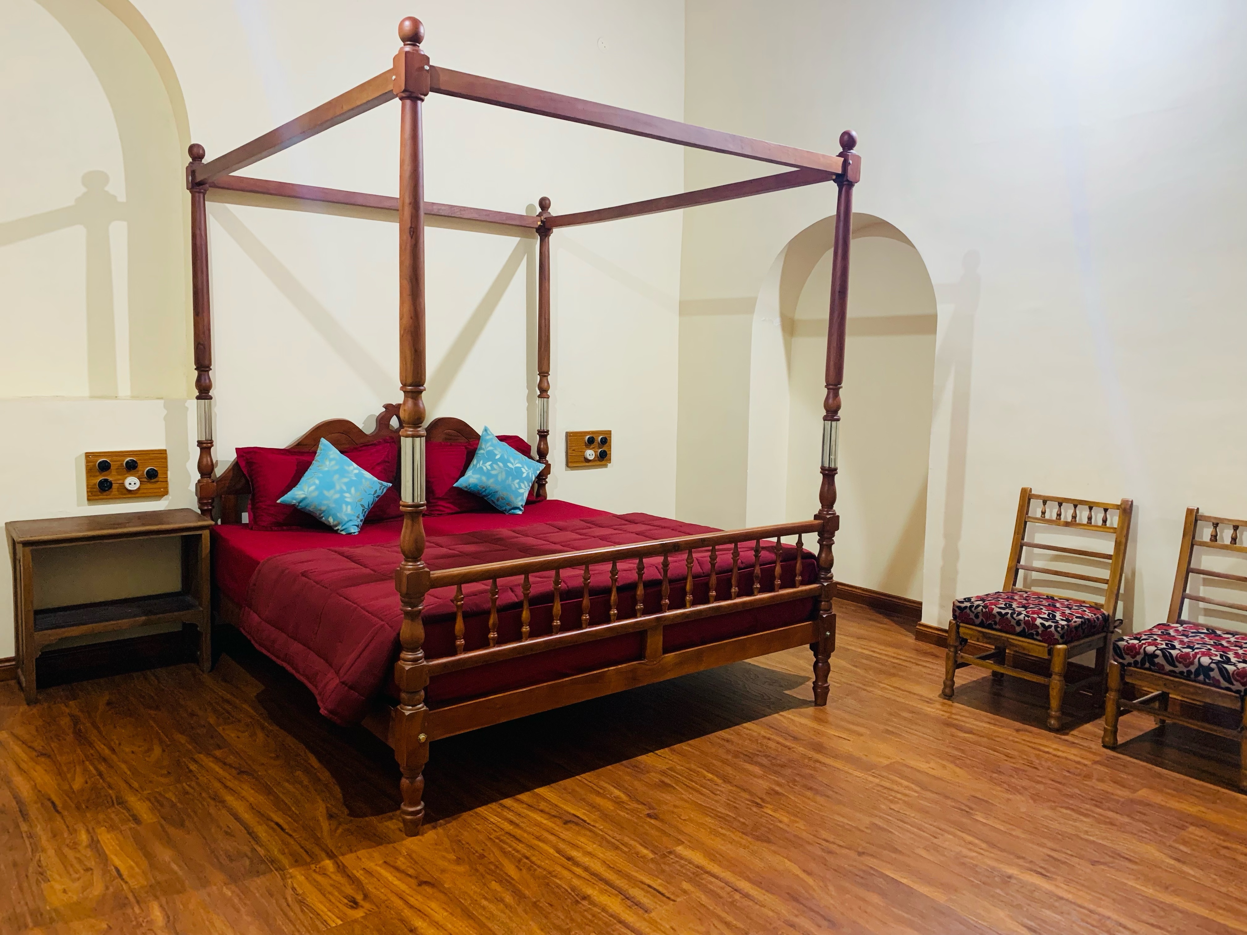 Bless Hill Bungalow | Rooms & Guided Treks - Tap to explore photos
