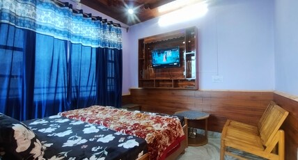 The Devine Himalayas - A Homestay Room Type - Bedroom 1