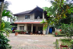 Mourya Homestay - 2BH, Home Food, Coffee Estate, One Group Only