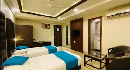 Saluja Residency New Amber Bar & Restaurant Room Type - Executive Twin