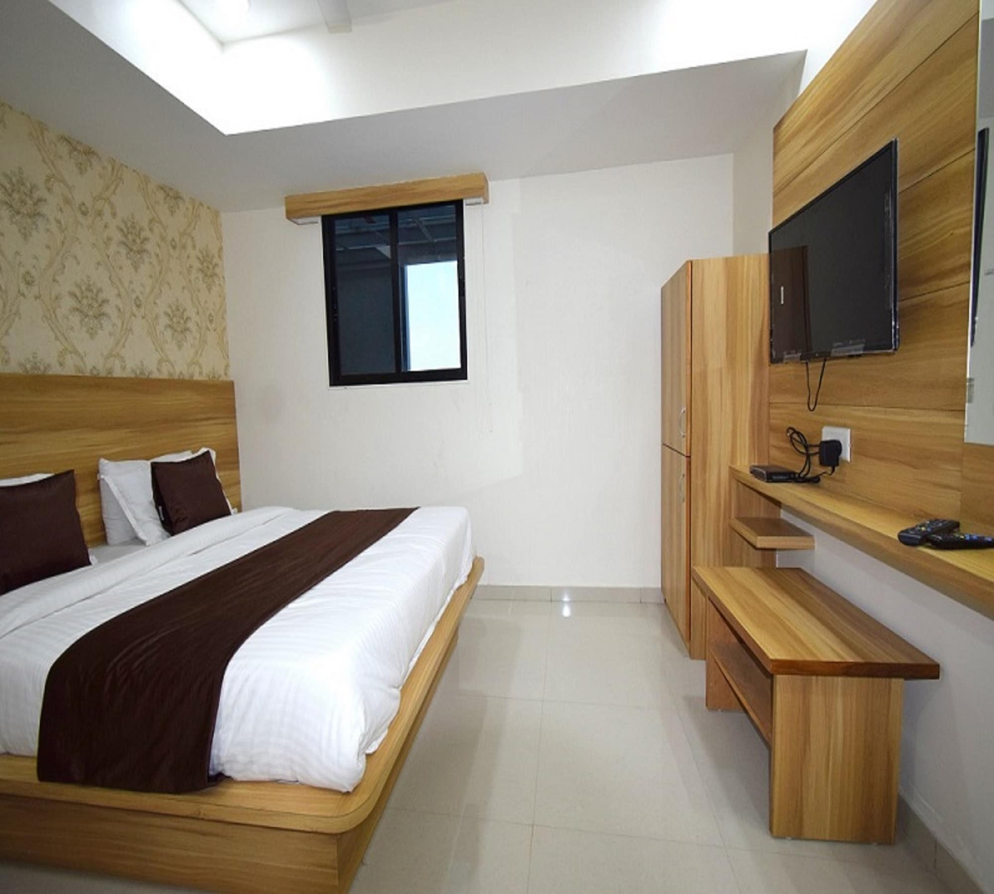 Hotel Midnight - Tap to explore photos