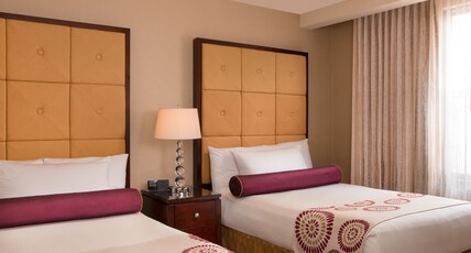 Millennium Hotel Knickerbocker Chicago Room Type - Accessible Superior 2 Doubles - Bath