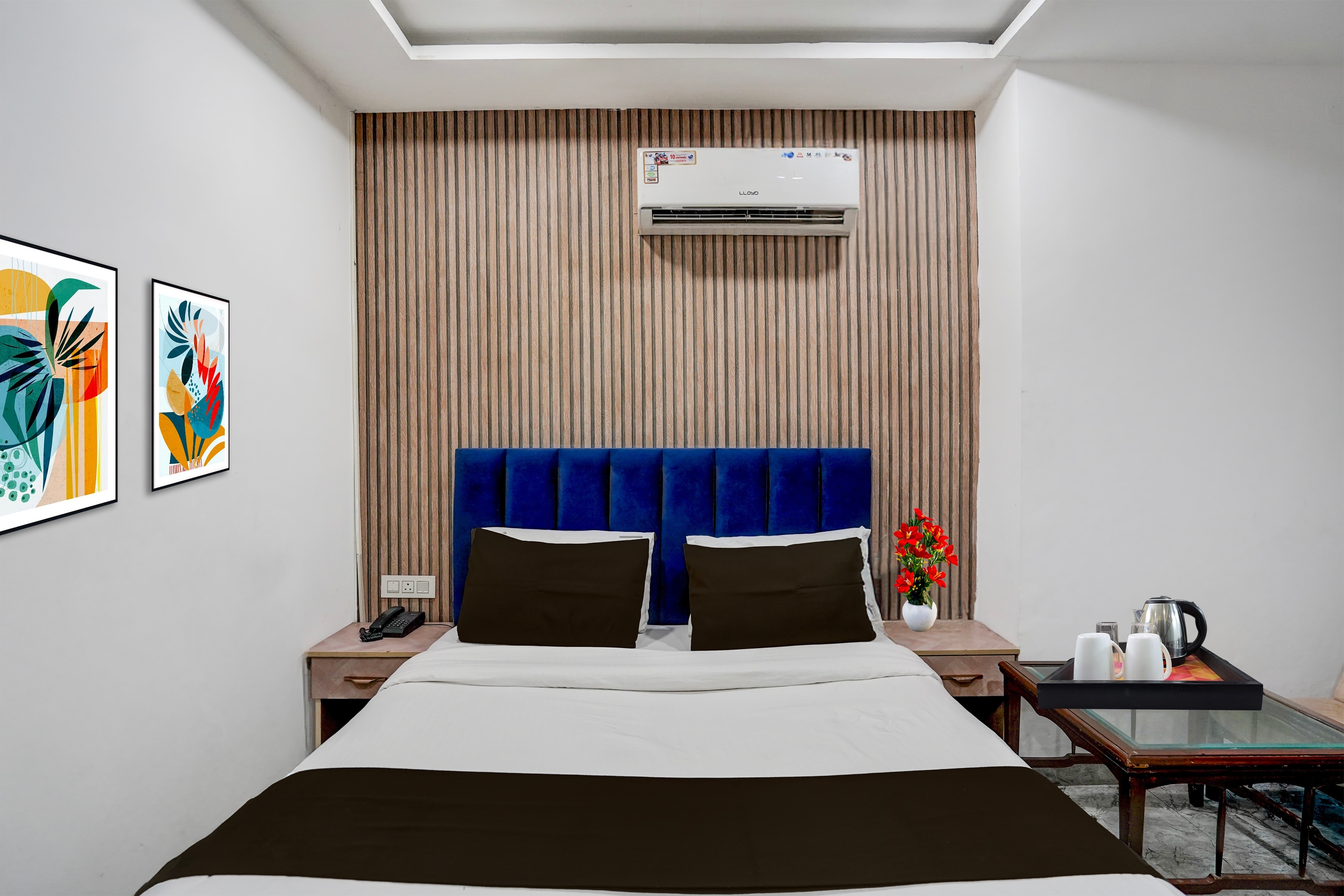 Super Townhouse by OYO Mohali Bus Terminal Formerly Hotel HM Crystal - Tap to explore photos