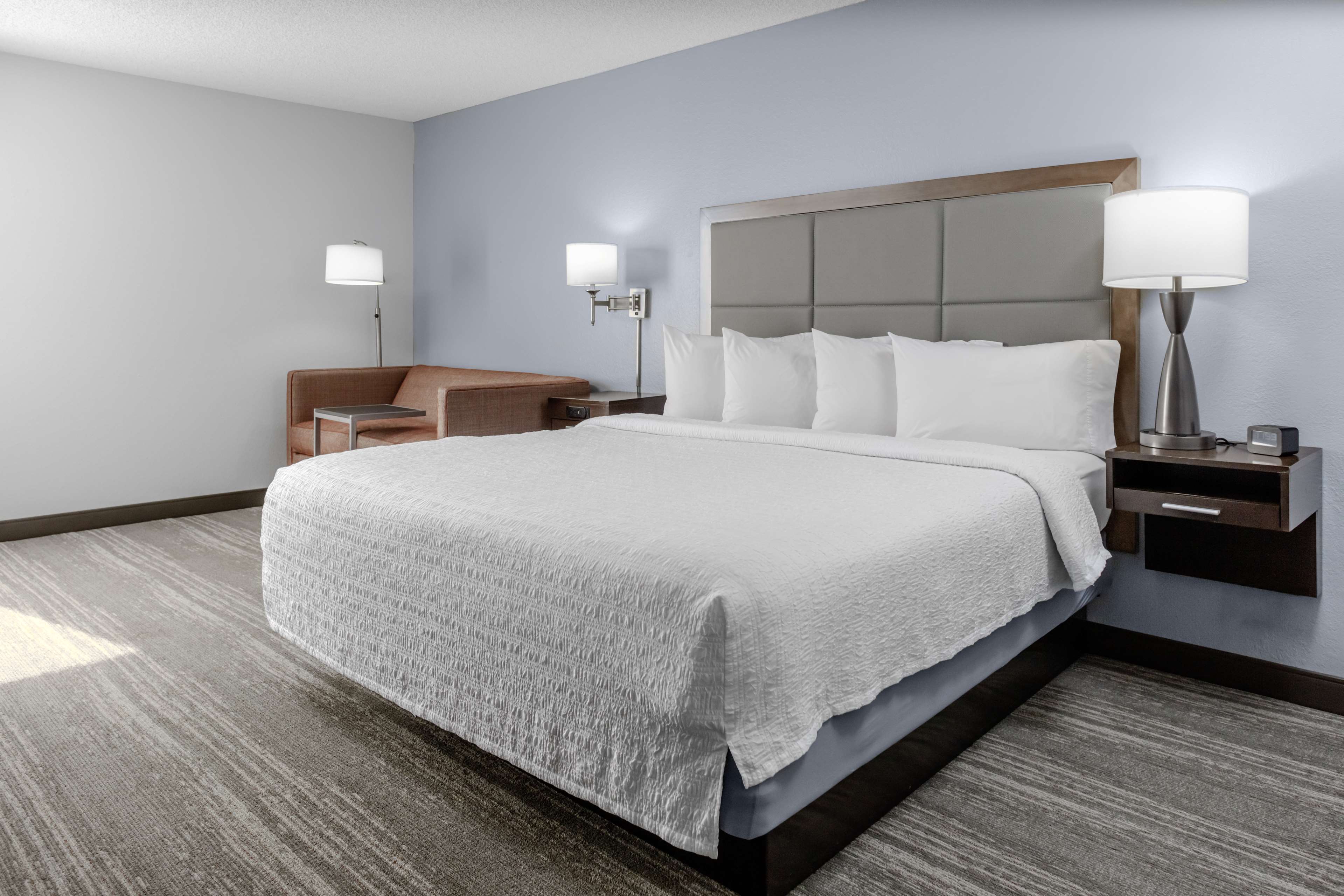 Hampton Inn Sarasota - I-75 Bee Ridge - Tap to explore photos