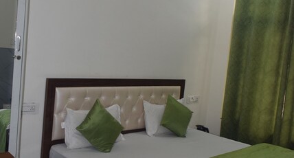 Hotel Shree Padam Room Type - CLASSIC ROOM