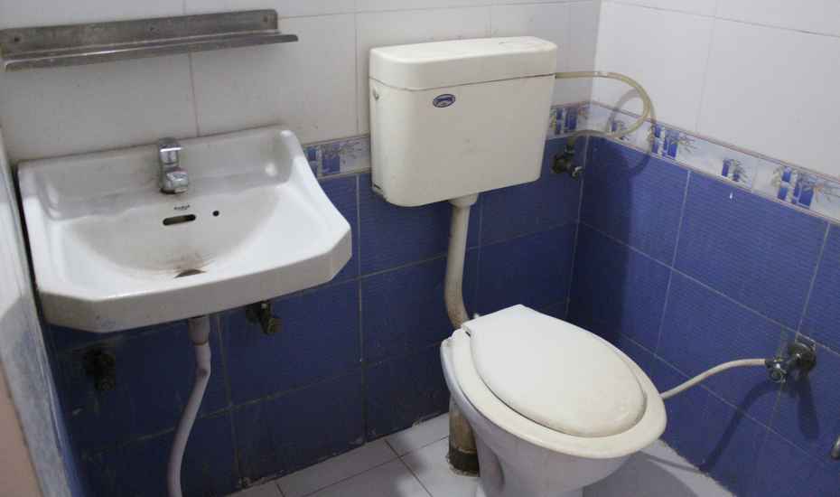 hotel dev' s midway - Tap to explore photos