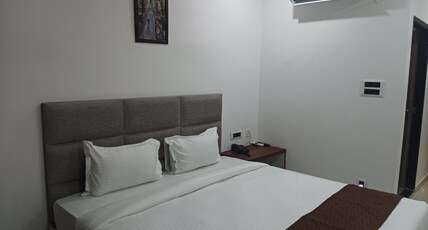 Hotel RKD Inn Room Type - Deluxe