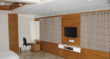 Hotel New Shreenath Room Type - EXUCITIVE DELUXE AC