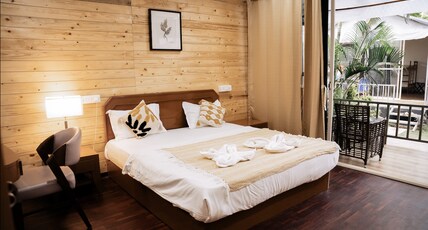 Sameer Beachfront Cottages, Palolem Room Type - Deluxe Double Room with Side Sea View